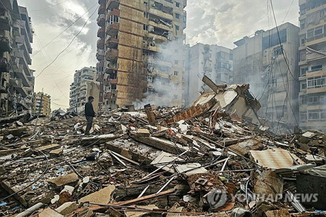 이스라엘군의 공습에 파괴된 레바논 베이루트 시가지